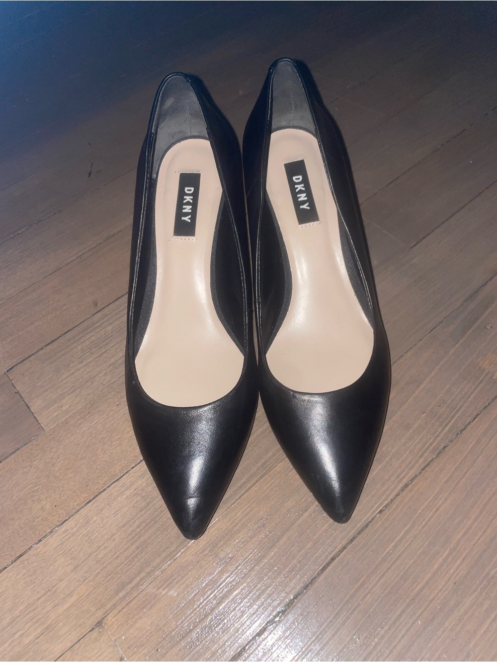 DKNY Black Pointed Leather Dress Pumps